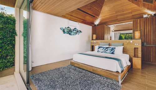 1 Bedroom Beach Front Pool Villa