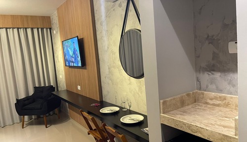 Deluxe Double Room, 1 King Bed, Pool View