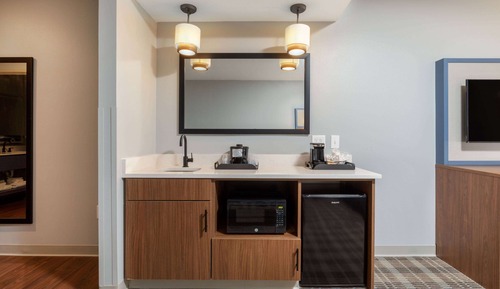 Suite, 1 King Bed, Non Smoking