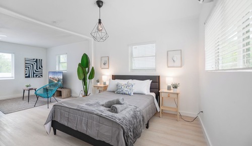 Standard Room, 1 Queen Bed with Sofa bed