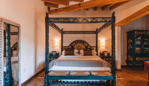 Deluxe Suite (1)