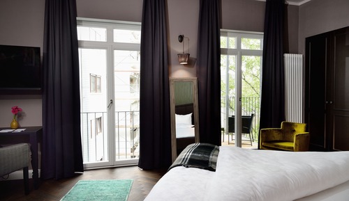 Medium Room (Single Use)