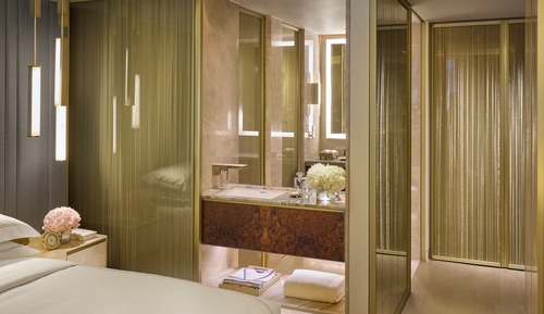 Deluxe Room (King or Twin)