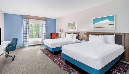 Room, 2 Queen Beds (Drinks, Snacks)