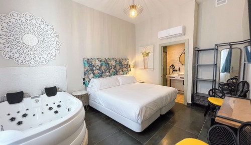 Premium Double Room, 1 King Bed, Hot Tub