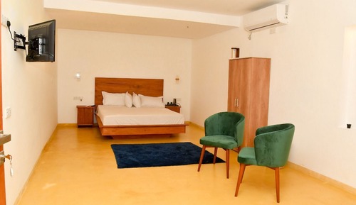 Deluxe Double or Twin Room