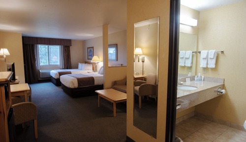 Double Queen Suite, 2 Queen beds and Sofa Sleeper