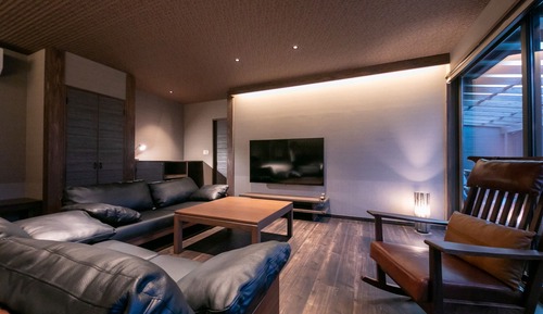 Suite, 4 Beds, private bath, Non Smoking