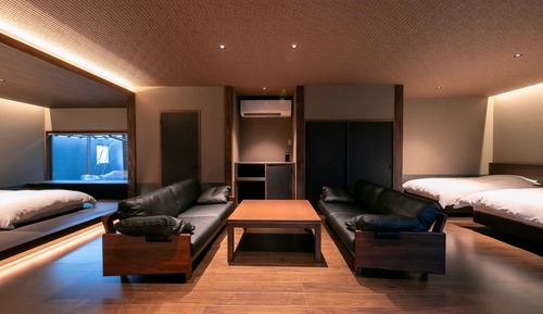 Suite, 4 Beds, private Rock bath, Non Smoking