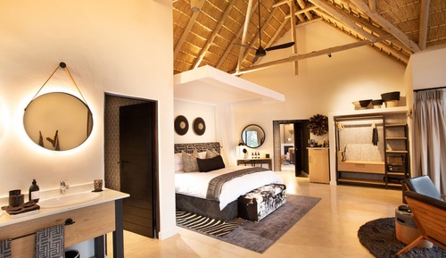 Luxury Room, 1 King Bed