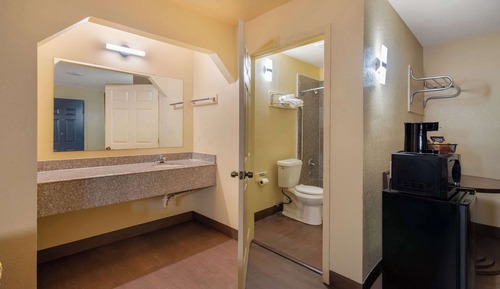 Standard Room, 2 Queen Beds, Non Smoking