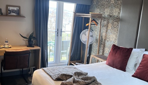 Comfort Double Room, 1 Double Bed, Balcony, Hill View