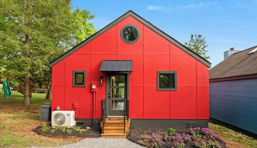 1BR + Loft Lake Chatuge Cabin w/ Mountain Views! (Red Cabin)