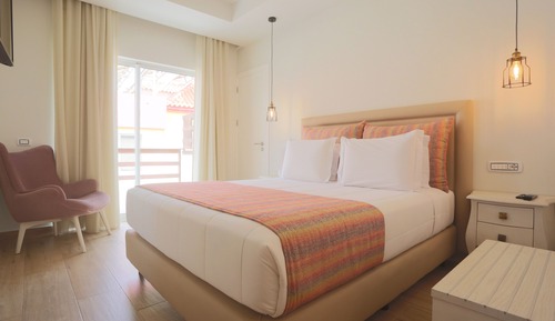 Family Single Room