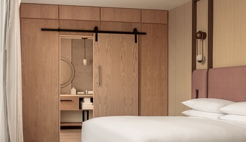 Club Suite, 1 Bedroom, Non Smoking, City View