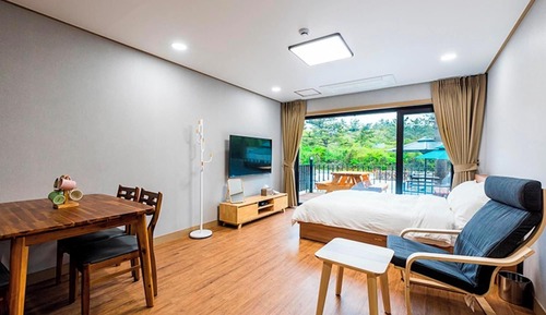 Room (Standard room)