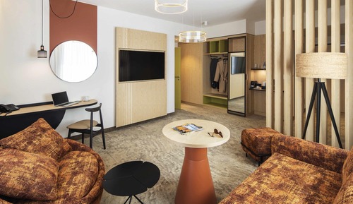 Junior Suite, 1 Queen Bed with Sofa bed