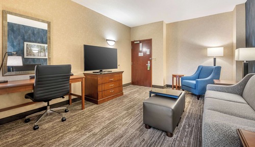 Suite, Multiple Beds, Refrigerator & Microwave (Upper Floor, 2 Rooms, Sofabed)