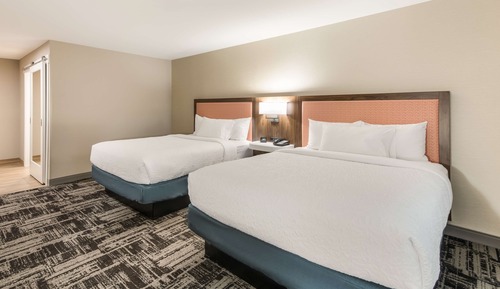 Room, 2 Queen Beds, Refrigerator & Microwave