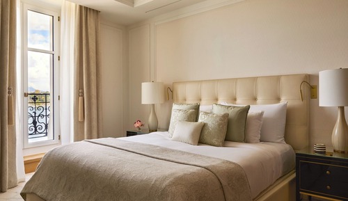 Suite (Prestige)