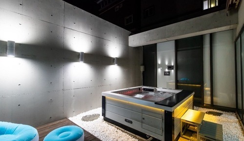 Room (Outdoor spa room (3 people / 402 406))