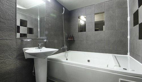 Room (Deluxe + Styler (First-come first-ser)