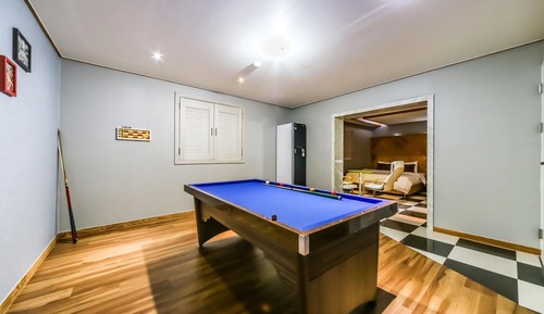 Room (VIP (billiard room / styler / massage)