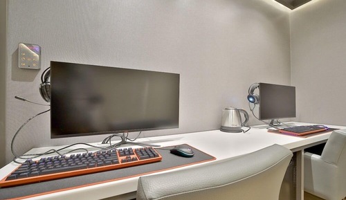 Room (VIP 2PC B)