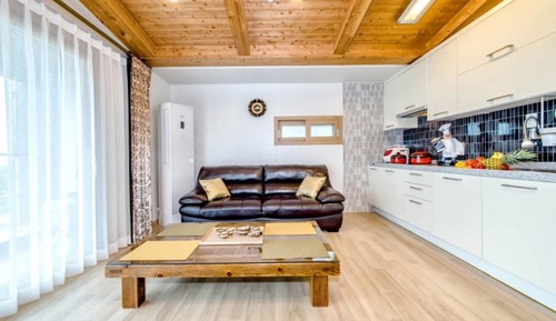 Room (32 pyeong Family Room-1)