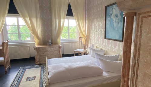 Deluxe Double or Twin Room