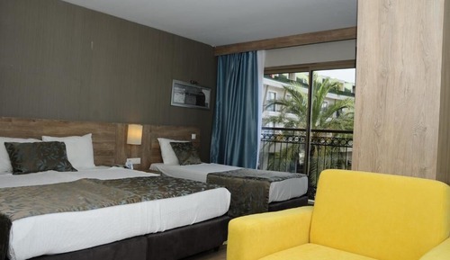 Family Room, 2 Bedrooms, Balcony