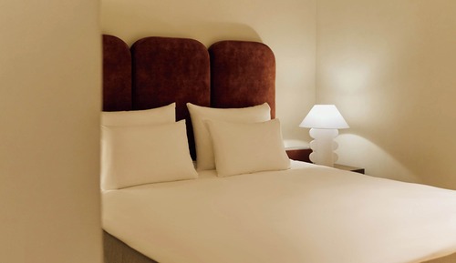 Deluxe Suite, City View