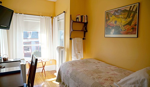 Economy Room, Shared Bathroom