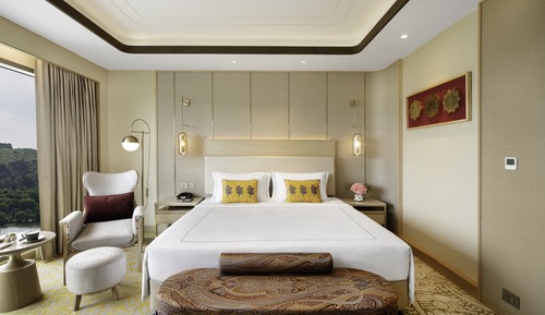 Deluxe Room, 1 King Bed