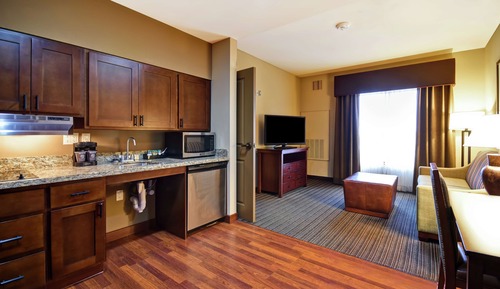 Suite, 1 King Bed, Accessible, Bathtub (Mobility & Hearing)