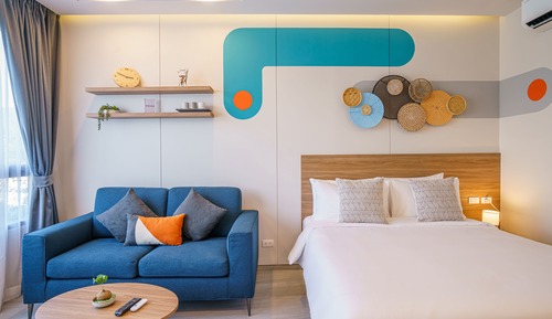 Classic Studio + Free Coworking Space