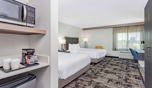 Deluxe Room, 2 Queen Beds, Non Smoking