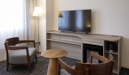 Deluxe Twin Room (Extra 85cm wide bed if booked by 3 adults)