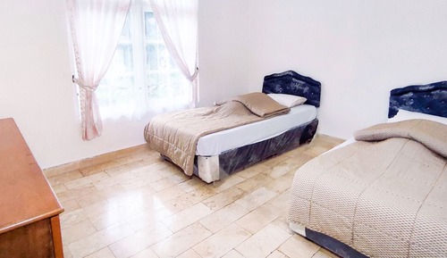 Family Room, Multiple Beds, Non Smoking, Garden View