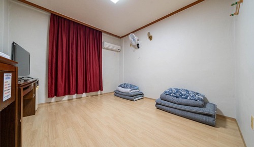 Room (Ondol (long-term stay possible))