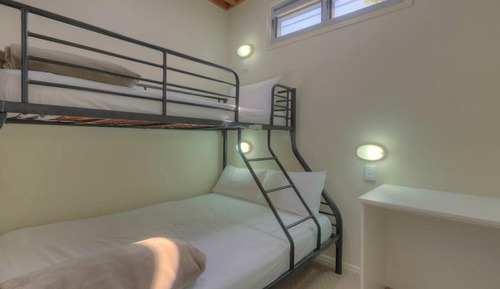 Waterfront Cabin (2BR)