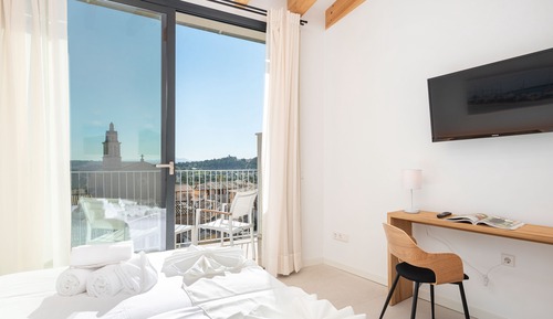 Room, Balcony, City View