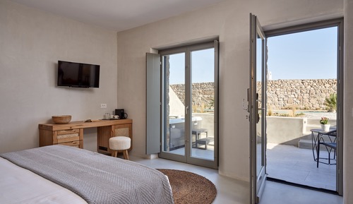 Suite, Jetted Tub (Oasis)