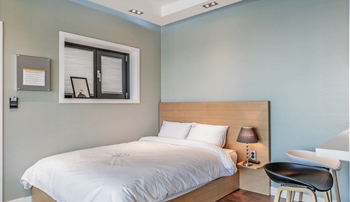 Room (B_102)