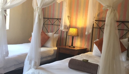 Chalet, 2 Bedrooms (Zebra Cottage)