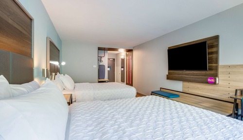 Room, 2 Queen Beds, Accessible (Hearing)