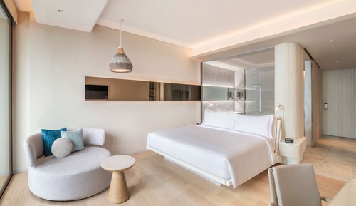 Executive Room, 1 King Bed, Oceanfront