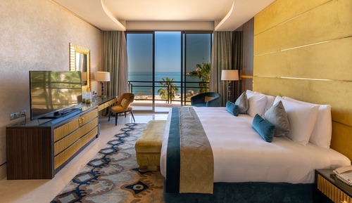 Suite, 1 King Bed (Amiri)