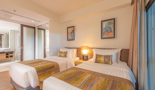 Executive Deluxe Suite - Free Suvarnabhumi Airport Transfer