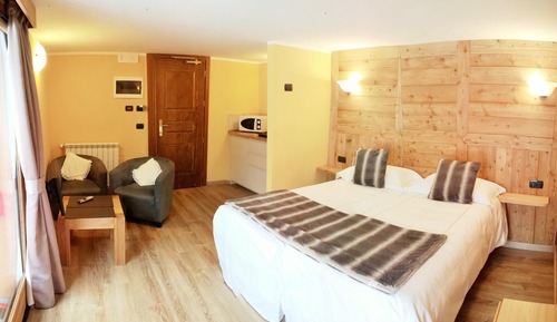 Romantic Studio, Refrigerator & Microwave, Mountain View